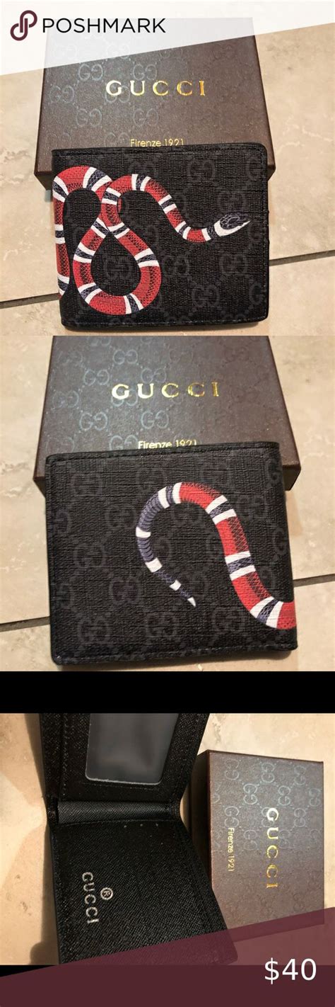 gucci snake wallet inside.